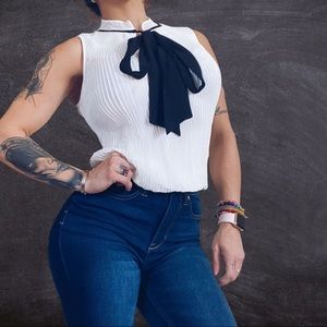 DKNY Tie-Neck Peplum Blouse - Size: XS - NWT 🏷